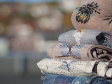 Last inn bildet i Galleri-visningsprogrammet, Vannløselige broderimaler: Dinosaurer