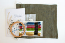 Last inn bildet i Galleri-visningsprogrammet, Materialpakke med opptak av webinar - Lær broderi med prosjektbag markblomst