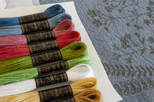 Last inn bildet i Galleri-visningsprogrammet, Materialpakke med opptak av webinar - Lær broderi med prosjektbag markblomst