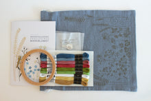 Last inn bildet i Galleri-visningsprogrammet, Materialpakke med opptak av webinar - Lær broderi med prosjektbag markblomst