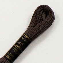 Last inn bildet i Galleri-visningsprogrammet, ForhÄndssalg: Moulinégarn, broderitrÄd, Olympus fargenr 301-488 (blÄ)