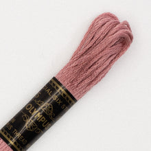 Last inn bildet i Galleri-visningsprogrammet, Forhåndssalg: Moulinégarn, broderitråd, Olympus fargenr 100-1035 (røde / rosa)