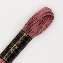 Last inn bildet i Galleri-visningsprogrammet, Forhåndssalg: Moulinégarn, broderitråd, Olympus fargenr 100-1035 (røde / rosa)
