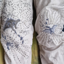 Last inn bildet i Galleri-visningsprogrammet, Vannløselige broderimaler: Dinosaurer