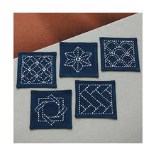 Last inn bildet i Galleri-visningsprogrammet, Sashiko kit Glassbrikker, 5 stk, tradisjonell, Sashiko Coaster Kit, (Olympus)