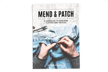 Last inn bildet i Galleri-visningsprogrammet, Bok, Lappat & Lagat / Mend & Patch, svensk / engelsk