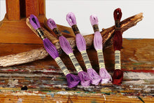 Load image into Gallery viewer, BroderitrÄd, ensfarget, DMC, Farge 208 - 445