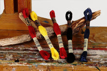 Load image into Gallery viewer, BroderitrÄd, ensfarget, DMC, Farge 208 - 445