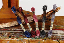 Load image into Gallery viewer, BroderitrÄd, ensfarget, DMC, Farge 208 - 445