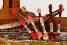 Load image into Gallery viewer, BroderitrÄd, ensfarget, DMC, Farge 208 - 445