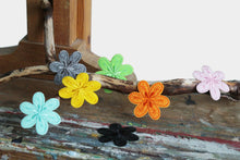 Last inn bildet i Galleri-visningsprogrammet, Strykemerker, blomst, 4,5 x 4 cm