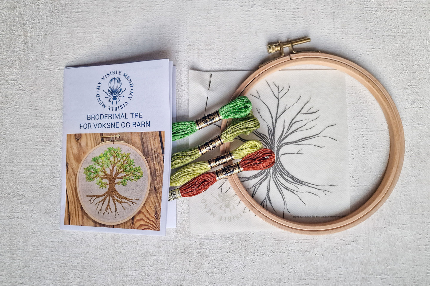 Broderisett: Tre i ulike sesonger, for voksne og barn