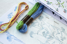 Load image into Gallery viewer, Broderisett: Forglemmegei
