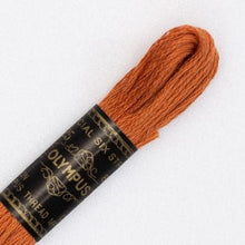 Last inn bildet i Galleri-visningsprogrammet, Forhåndssalg: Moulinégarn, broderitråd, Olympus fargenr 700-900 (rød/brun)
