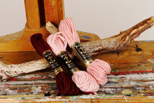 Load image into Gallery viewer, Anchor Tapestry wool, Ullgarn, broderigarn, ull, vintage
