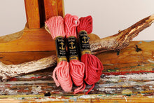 Load image into Gallery viewer, Anchor Tapestry wool, Ullgarn, broderigarn, ull, vintage
