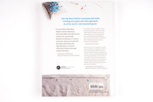 Load image into Gallery viewer, Bok, Mending Matters av Katrina Rodabaugh (engelsk)
