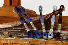 Load image into Gallery viewer, Broderitråd, ensfarget, DMC, Farge 699 - 819
