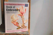 Last inn bildet i Galleri-visningsprogrammet, Bok, RSN Book of Embroidery, engelsk
