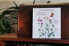 Last inn bildet i Galleri-visningsprogrammet, Bok, Embroidered Wildflowers, Kazuko Aoki, (Engelsk)
