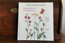 Load image into Gallery viewer, Bok, Embroidered Wildflowers, Kazuko Aoki, (Engelsk)

