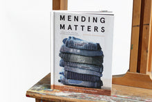Load image into Gallery viewer, Bok, Mending Matters av Katrina Rodabaugh (engelsk)
