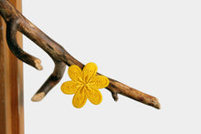 Last inn bildet i Galleri-visningsprogrammet, Strykemerker, blomst, 4,5 x 4 cm
